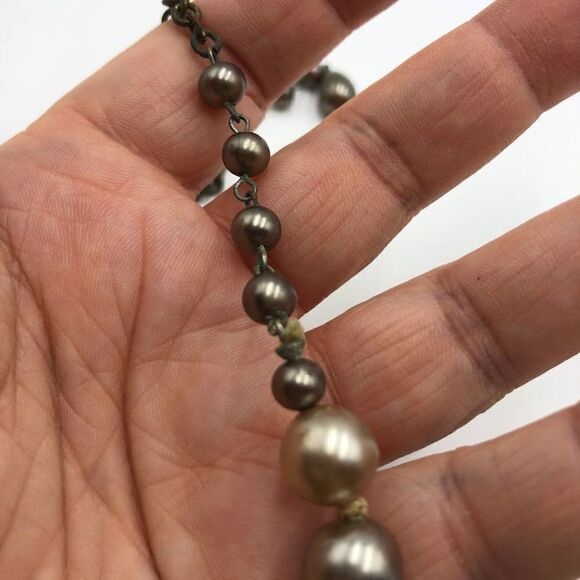 Vintage MCM Lot of 2 Faux Pearl Necklaces Pearl White and Grayish/Beige Japan - Picture 9 of 10